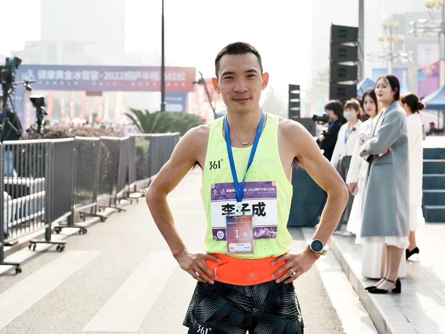 ����ȫ���o������f�\�ӆT���ӳ�ͩ�]���R�Z��